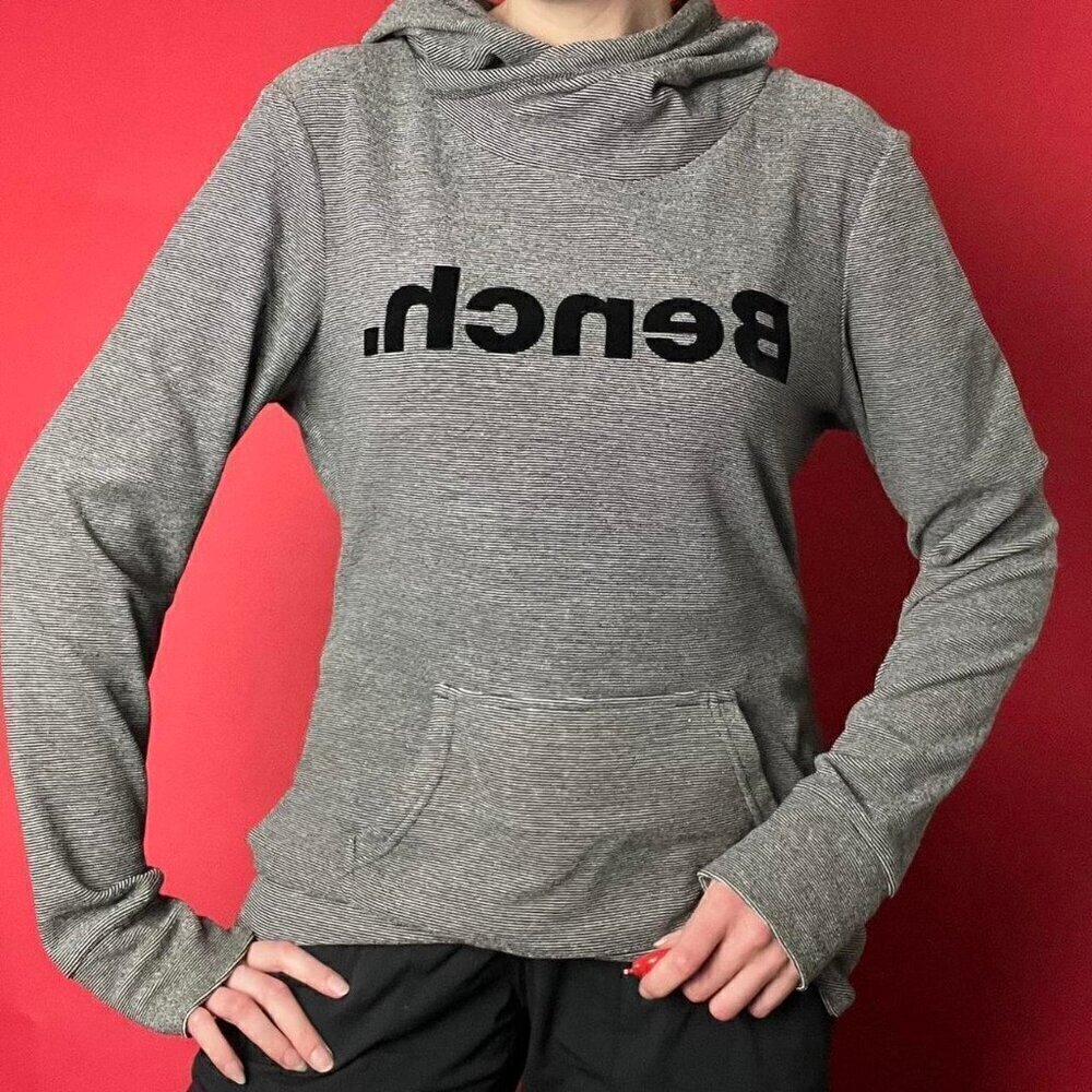 Bench / Long sleeeve cowl neck hooded sweater 🖤🤍